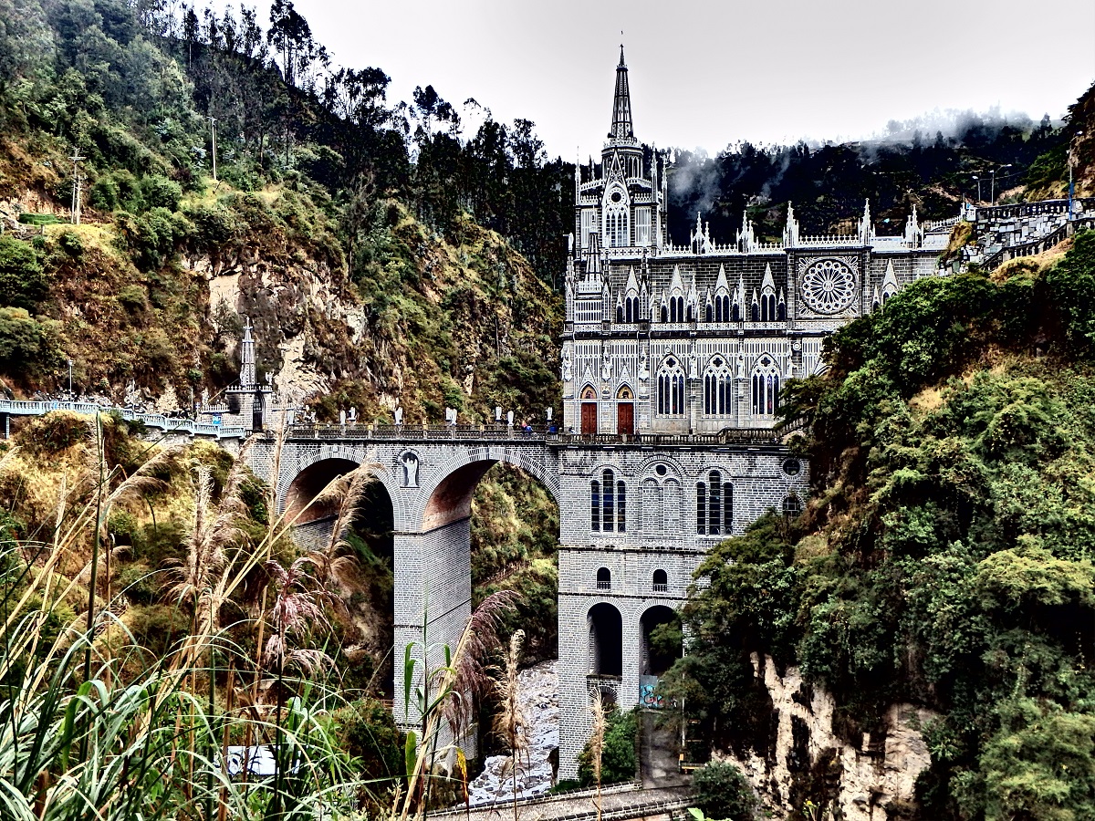 The view over the incredible Santuario Las Lajas