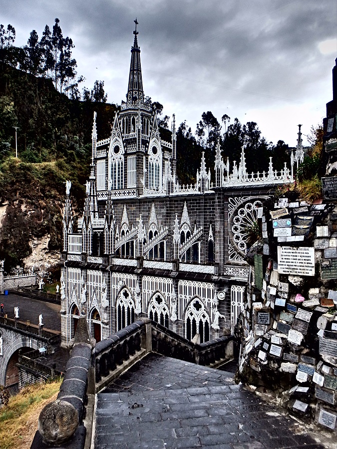 Walking down the steps to Santuario Las Lajas