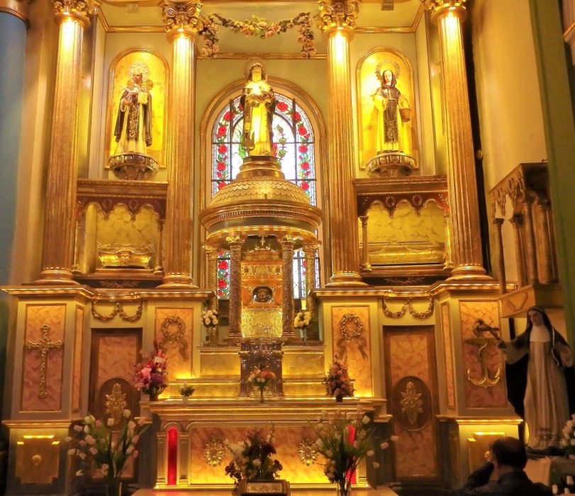 The shrine with the two skulls on display