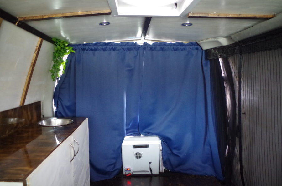 Vanlife, campervan, curtains, black-out, privacy