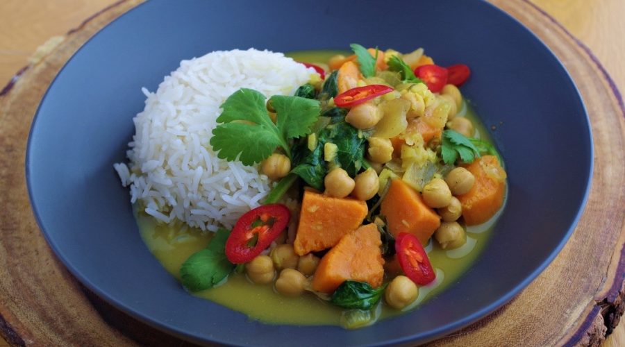 Recipes: Easy Veggie Curry Header Image